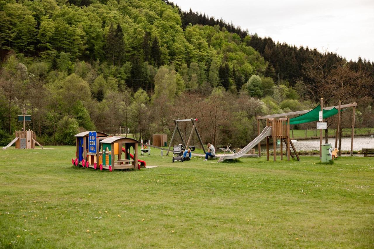 Ferienwohnung Am See - Sport Und Erholung - Wlan Winterberg Eksteriør billede